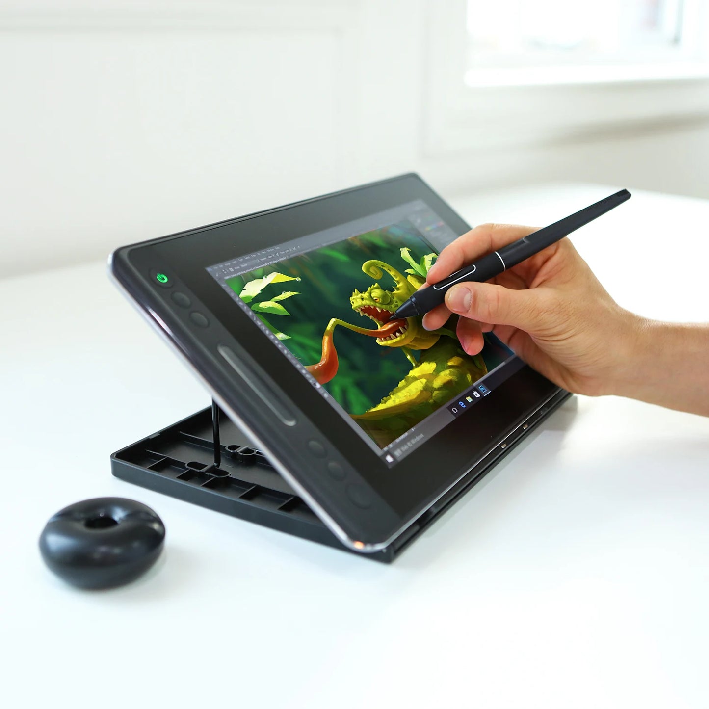 Huion Kamvas Pro 12 Graphics Tablet Screen 120% Srgb Tilt Support Stylus Battery-Free Drawing Pen Display Monitor 11.6 Inch