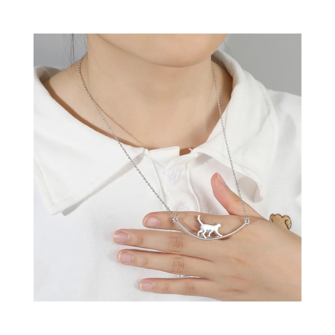 2025 New Silver Color Cat Pendant Necklace (One Piece) Simple Curved Design Cute Animal Shape Perfect For Party Accessories