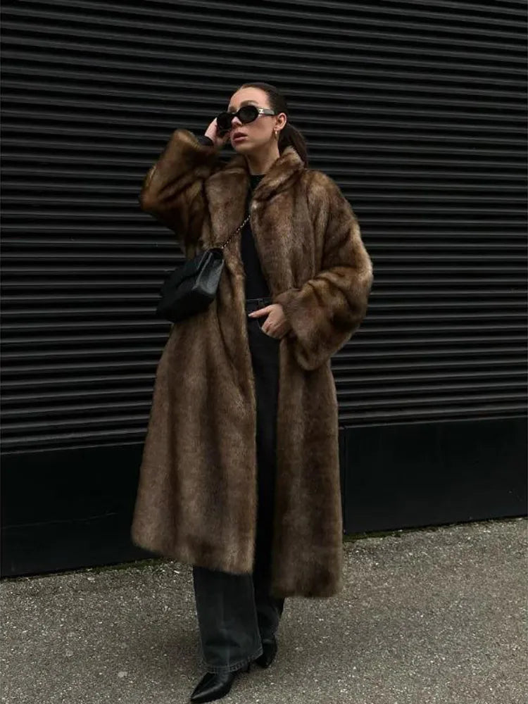 Women's Solid Faux Fur Long Coat Lapel Long Sleeve Fluffy Loose Casual Outerwear 2025 Fashion Winter High Street Outwears