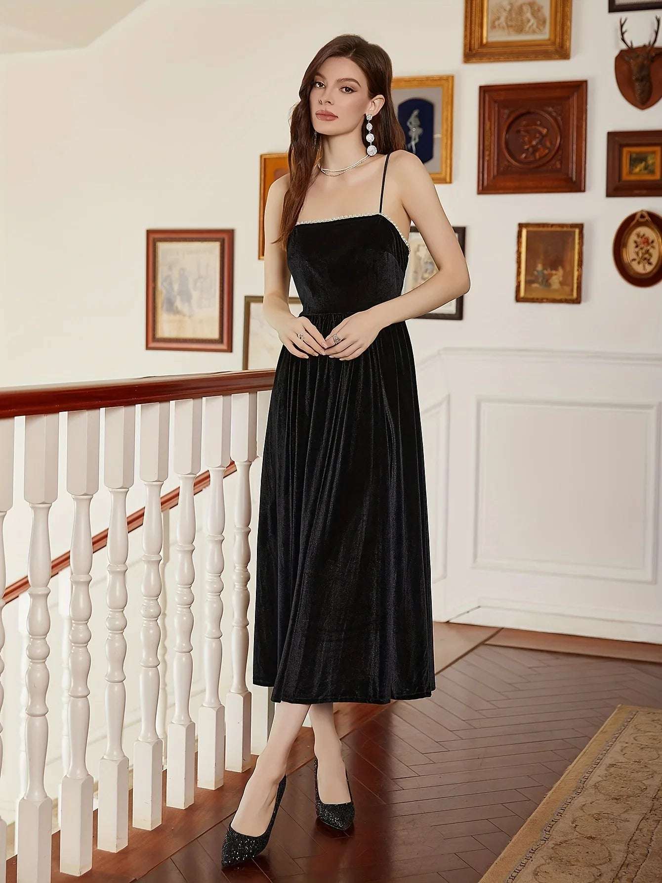 Women Evening Dress Spaghetti Straps Black Sleeveless Pleated Long Dress Prom Party Maxi Dress Clothes Sequin Cowns