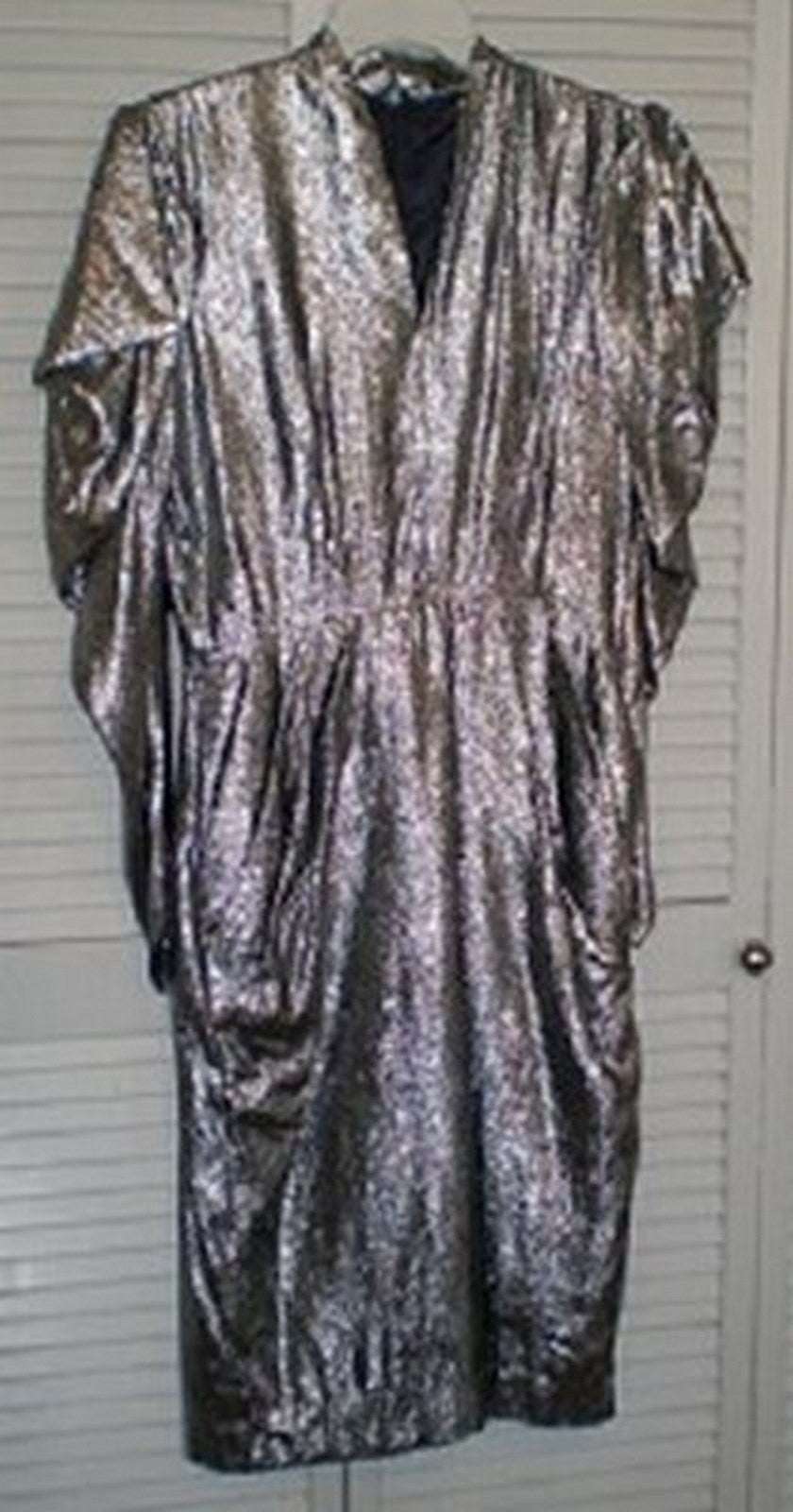 Women Dress Metallic Bulky Long Sleeves Lite Fabric Size 8