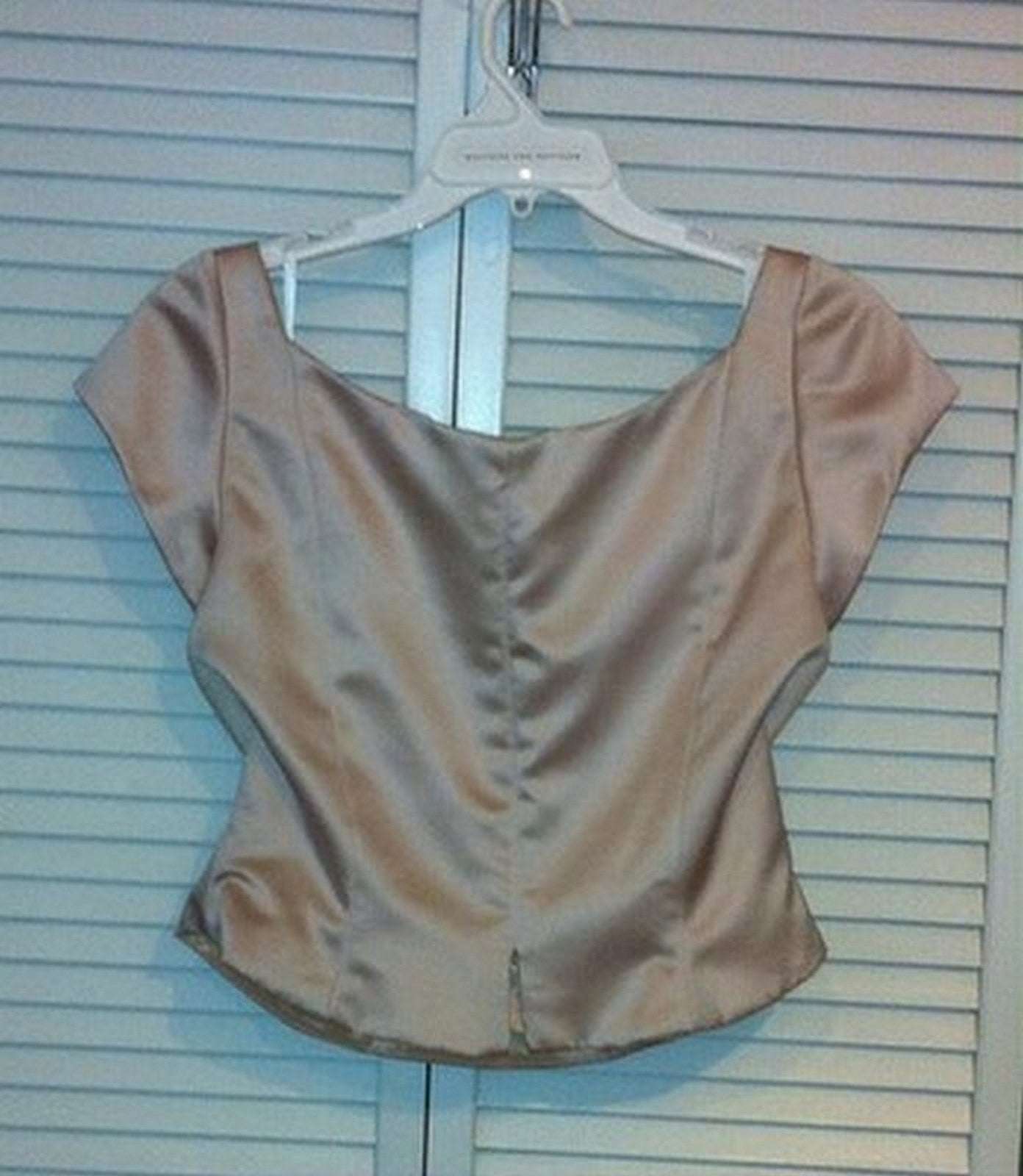 Women Top Satin Ivory Square-Collar Size 10