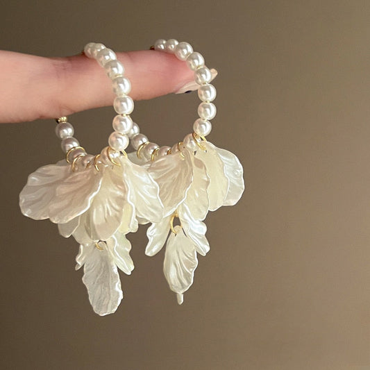 Lifefontier White Tassel Shell Petal Flower Pearl Beaded Hoop Earrings For Wome image 0