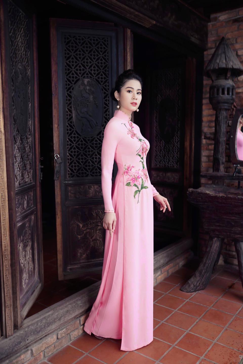 Customized  Pink Hand-paint Flower Women Aodai Vetnam Clothing Long Cheongsam A