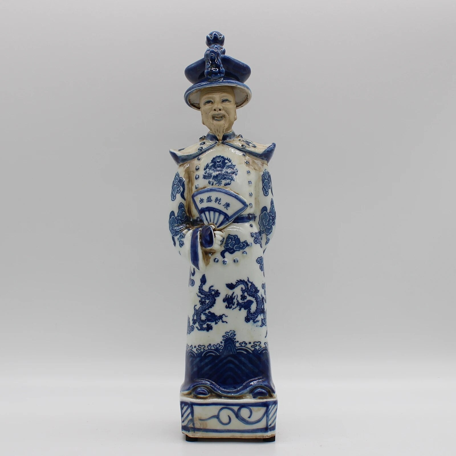 Ceramic statues of chinese emperor and empress in Qing dynasty, table accessory image 2