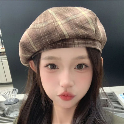 Fresh Brushed Plaid Beret Girls Fashion Painter Hat Literary Show Face Small Ne image 11