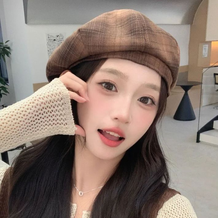 Fresh Brushed Plaid Beret Girls Fashion Painter Hat Literary Show Face Small Ne image 7