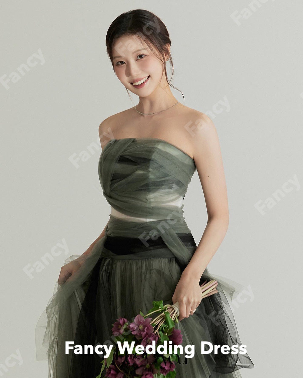 Fancy Simple Strapless A Line Wedding Dress A Line Tulle Sleeveless Bridal Gown image 4