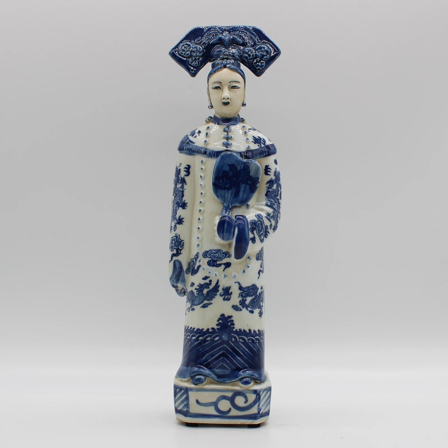 Ceramic statues of chinese emperor and empress in Qing dynasty, table accessory image 0