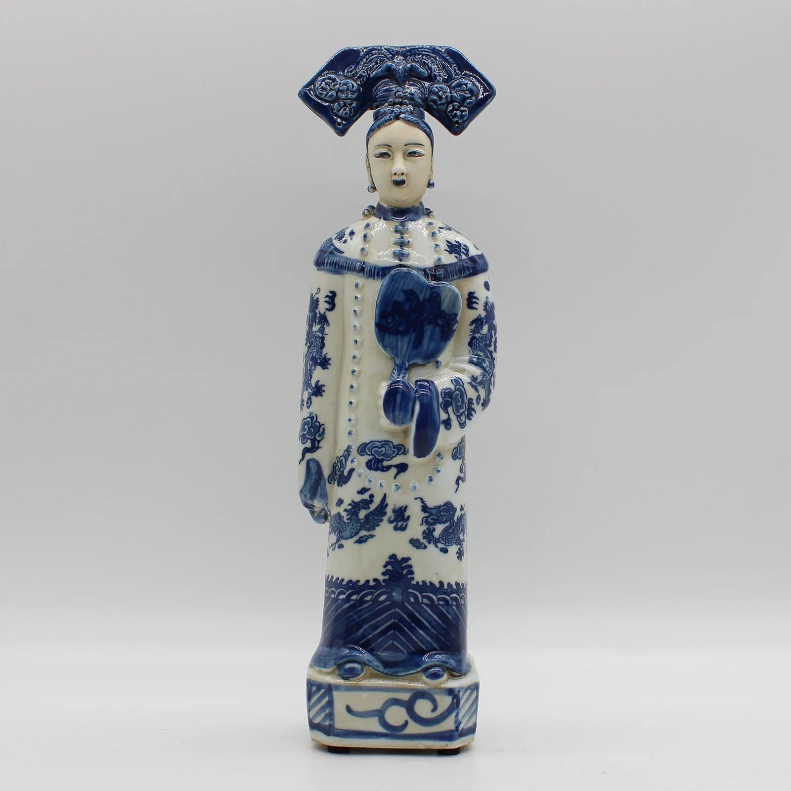 Ceramic statues of chinese emperor and empress in Qing dynasty, table accessory image 0