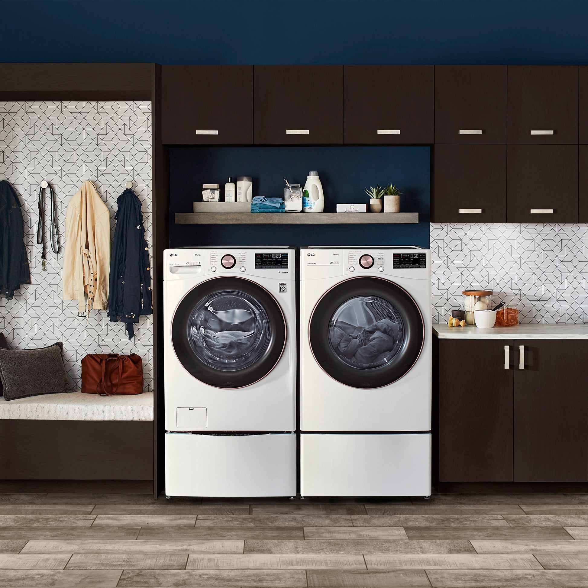 LG 4.5 cu. ft. Front Load Washer with TurboWash 360° and 7.4 cu. ft. ELECTRIC image 3
