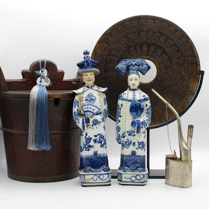 Ceramic statues of chinese emperor and empress in Qing dynasty, table accessory image 1