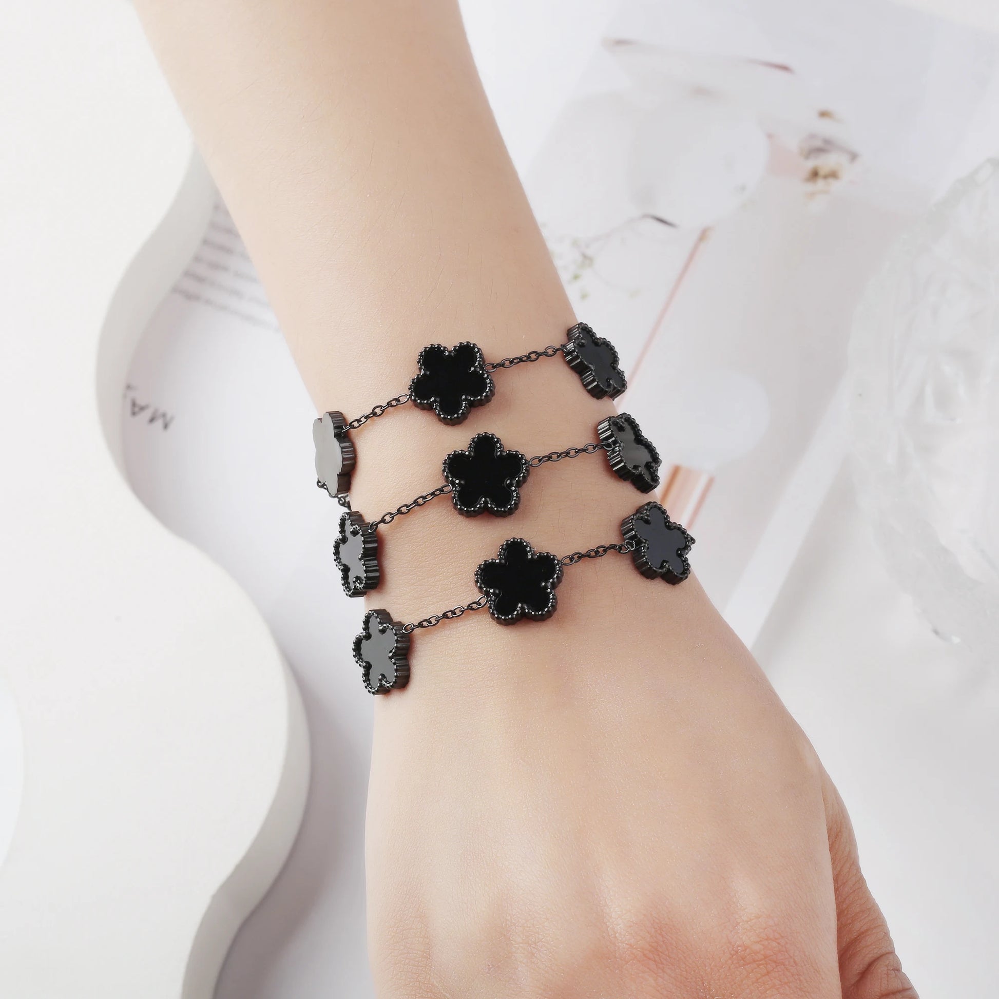 Gold Plated Hot Sale 316L Stainless Steel Plant Five Leaf Flower Bracelet Class image 15