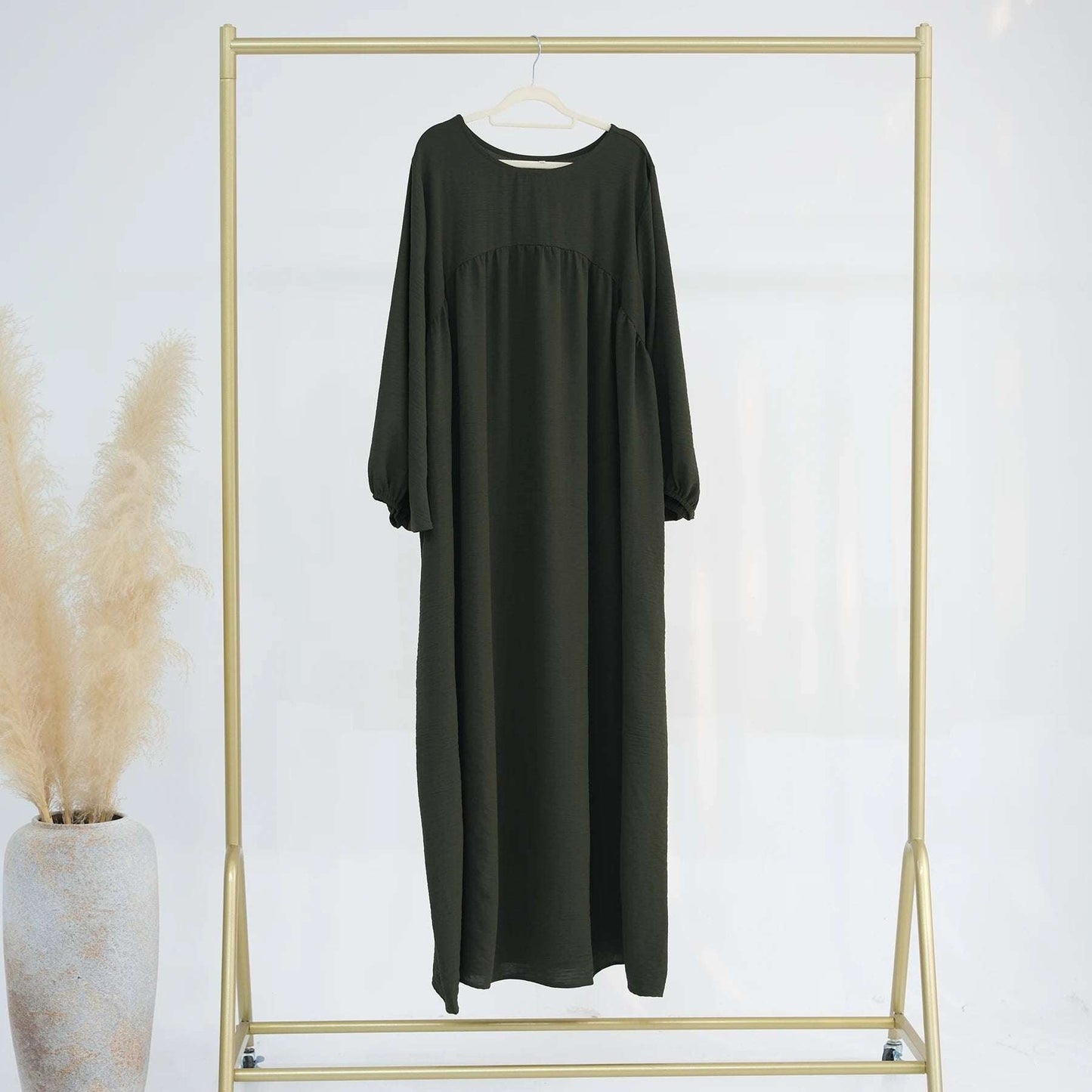 Loriya Wholesale Closed Abaya Women Clothing Islamic  Dubai Pakistan Plus Size Black Abaya Women Muslim Dress