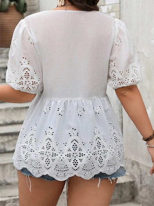 Women Plus Size Summer T-Shirt with Cutout Lace Detail and Tie Front Short Sleeve for Casual Streetwear Fashion