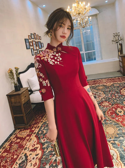 1Pcs/Lot Chinese Lady Cheongsam Embroidery Floral Mandarin Collar Qipao Vintage Button Half Sleeve A-Line Wedding Dress