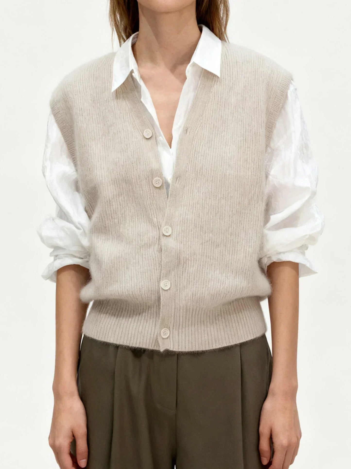 Women'S Sleeveless V Neck Button Down Cardigan Vest In Solid Color Knit - Fashionable And Versatile Choice For Any