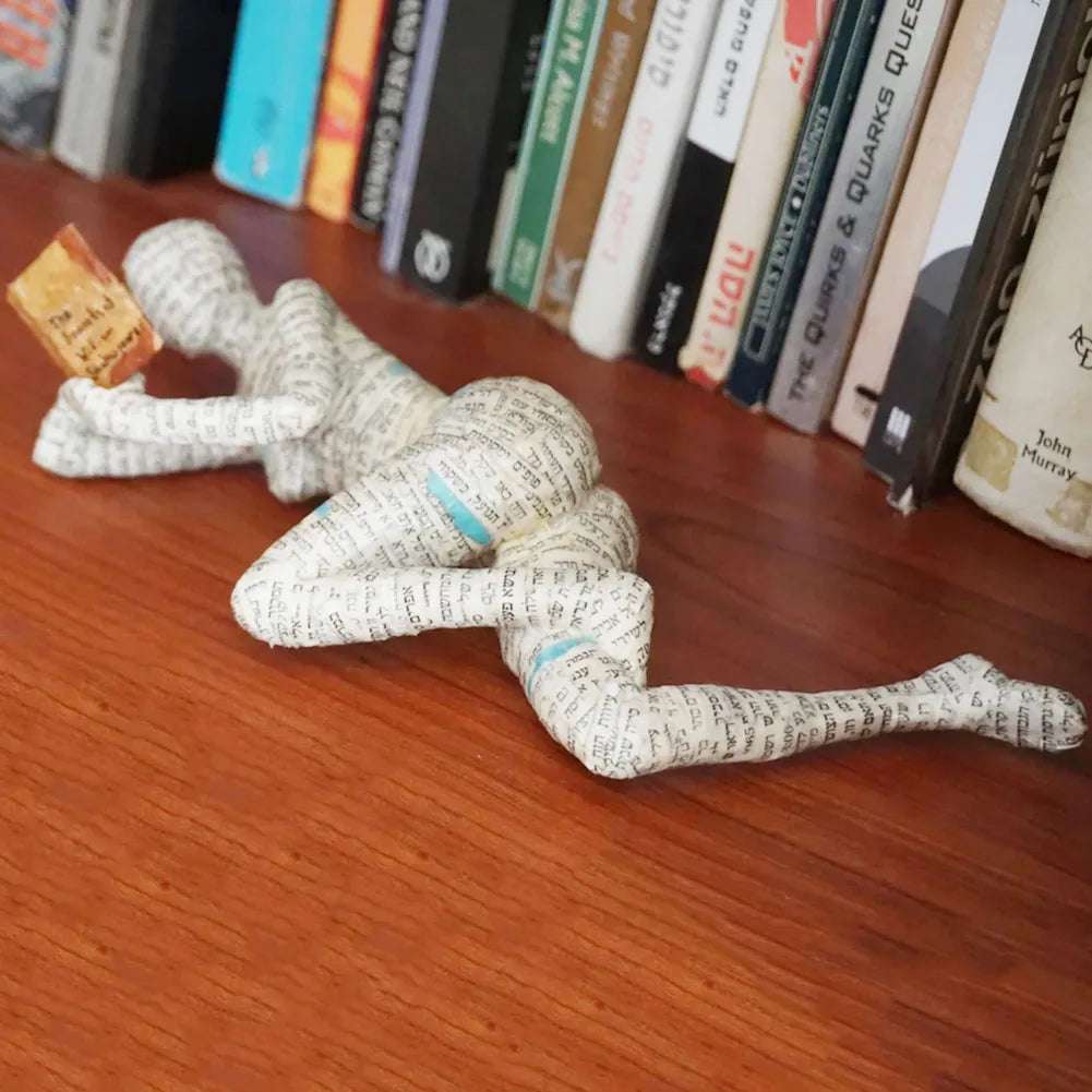Reading Woman Statue Resin Sculptures Craft Home Room Desk Ornaments Decoration