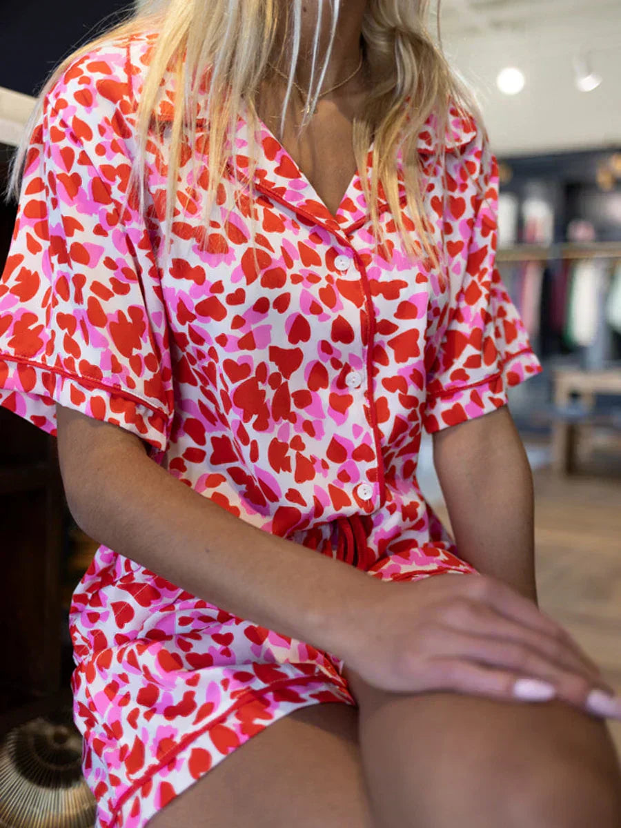 WoMen's Pajamas Set Floral Print V-Neck Short Sleeves Top and Elastic Waistband Shorts for Cozy Loungewear and Sleepwear