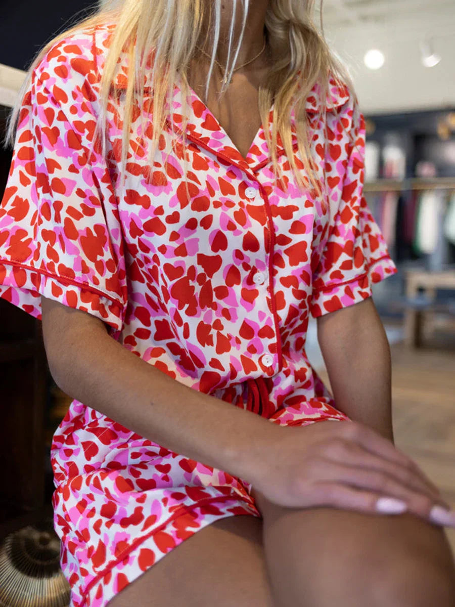 Women Pajamas Set Floral Print V-Neck Short Sleeves Top and Elastic Waistband Shorts for Cozy Loungewear and Sleepwear