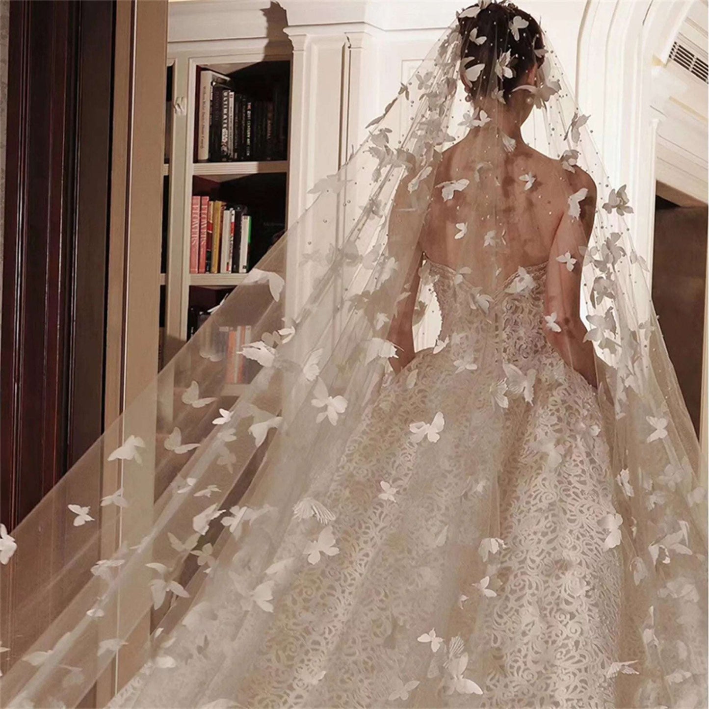 Bridal Hair Comb Vintage Crystal Rhinestone Wedding Headpiece with Pearl Accents Elegant Bridal Hair Accessories