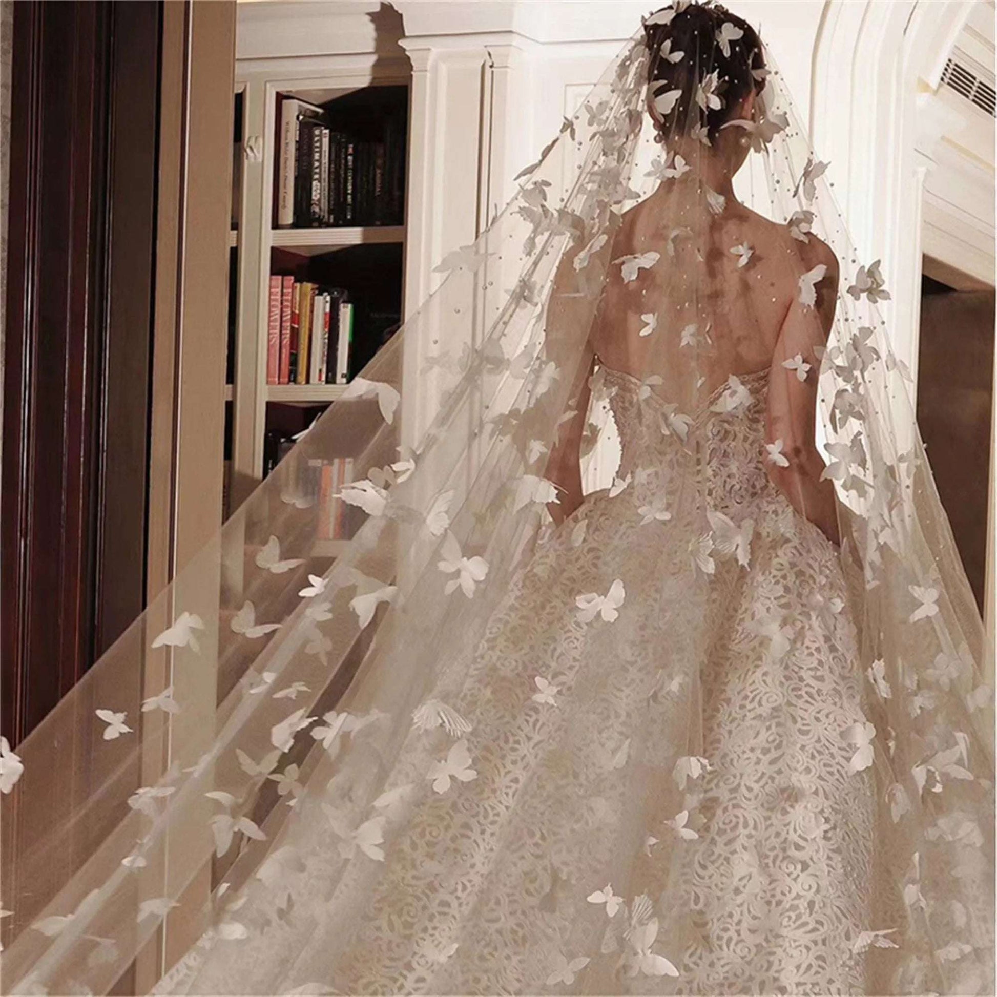 Bridal Hair Comb Vintage Crystal Rhinestone Wedding Headpiece with Pearl Accents Elegant Bridal Hair Accessories