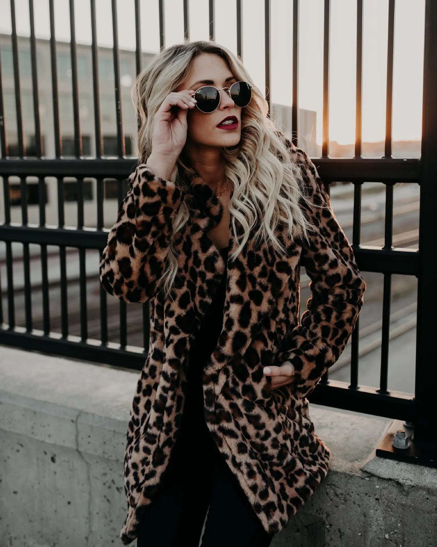 2025 New Fashion Leopard Faux Fur Coat Women Long Winter Coat Woman Warm Ladies Fur Jacket Female Plush Teddy Coat Outwear