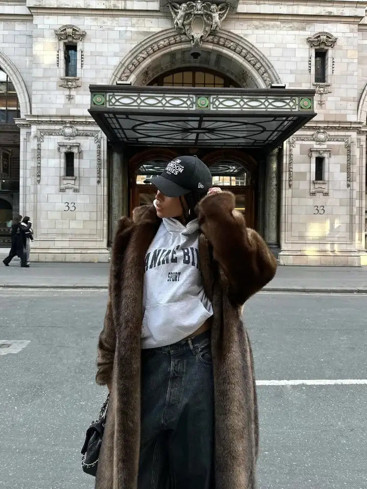 Women Solid Faux Fur Long Coat Lapel Long Sleeve Fluffy Loose Casual Outerwear 2025 Fashion Winter High Street Outwears