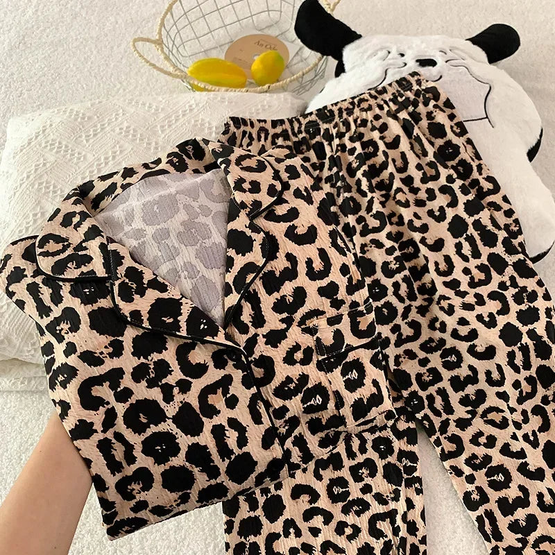 Spring And Autumn New WoMen's Light Luxury Pure Desire Leopard Print Pajamas Girls High Quality Wrinkled Fabric Homewear Set