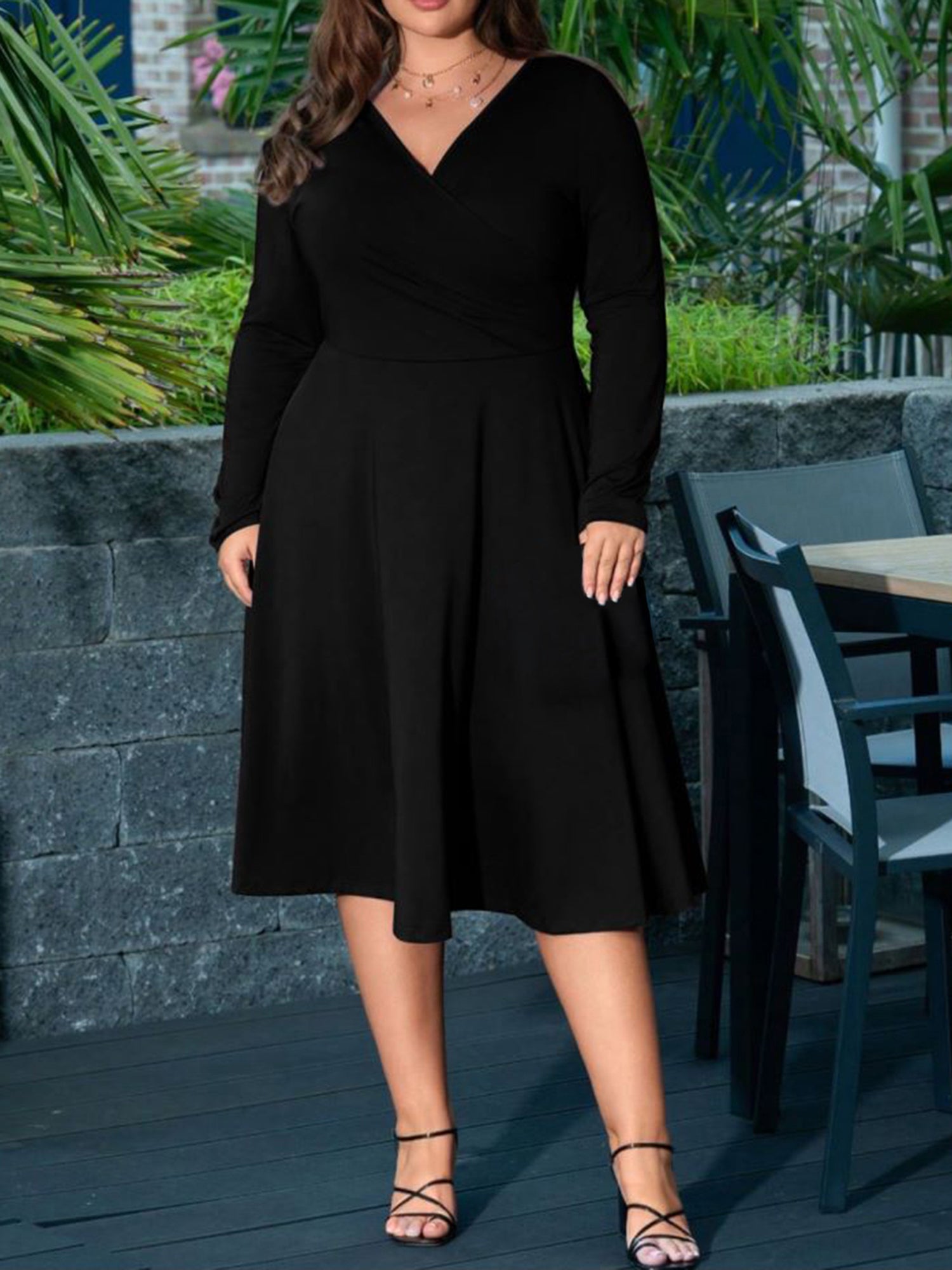 Elegant Women s V-Neck Long Sleeve Midi Dress in Solid Color Plus Size Fall Flo image 3