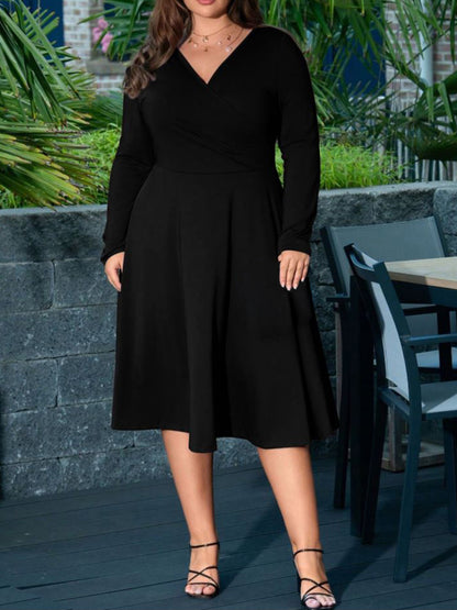 Elegant Women s V-Neck Long Sleeve Midi Dress in Solid Color Plus Size Fall Flo image 3
