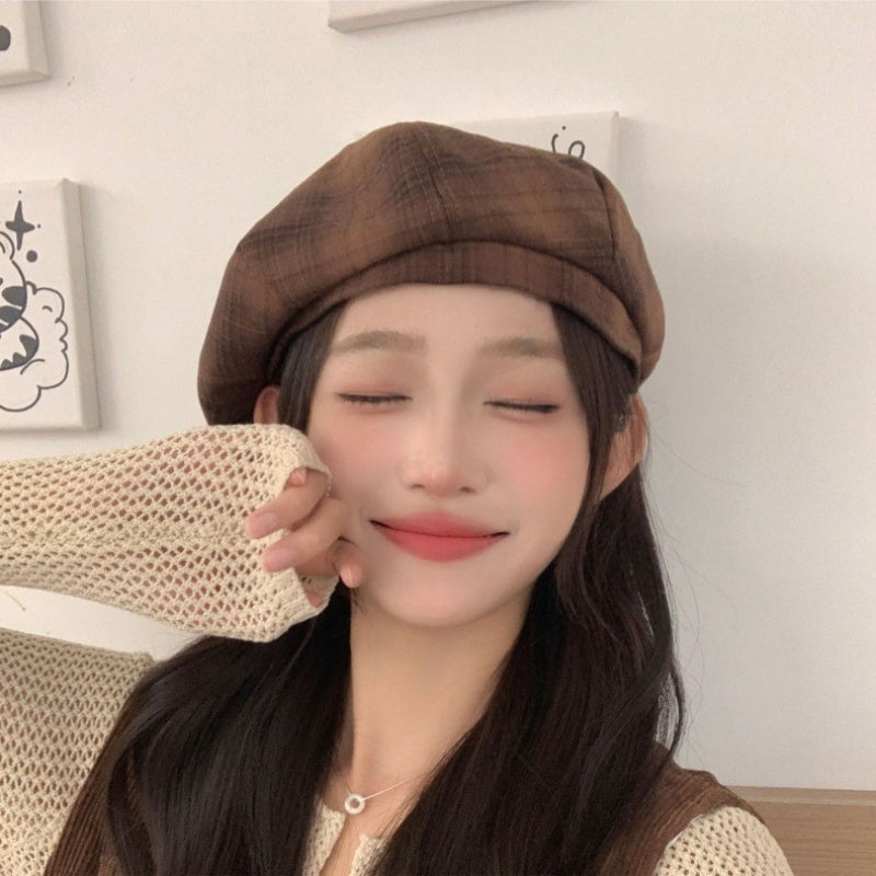 Fresh Brushed Plaid Beret Girls Fashion Painter Hat Literary Show Face Small Ne image 4