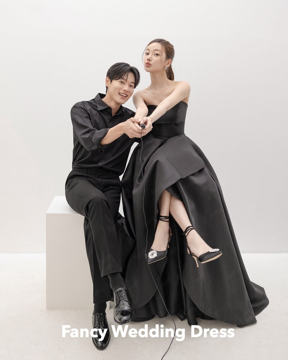 Fancy Simple Black V Neck Korea Wedding Dress Sleeveless A Line Satin Bridal Go image 2